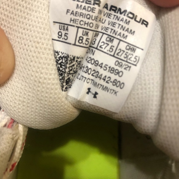 Under Armour football cleats size 9.5 - Picture 3 of 3
